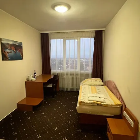 Хотел горна баня